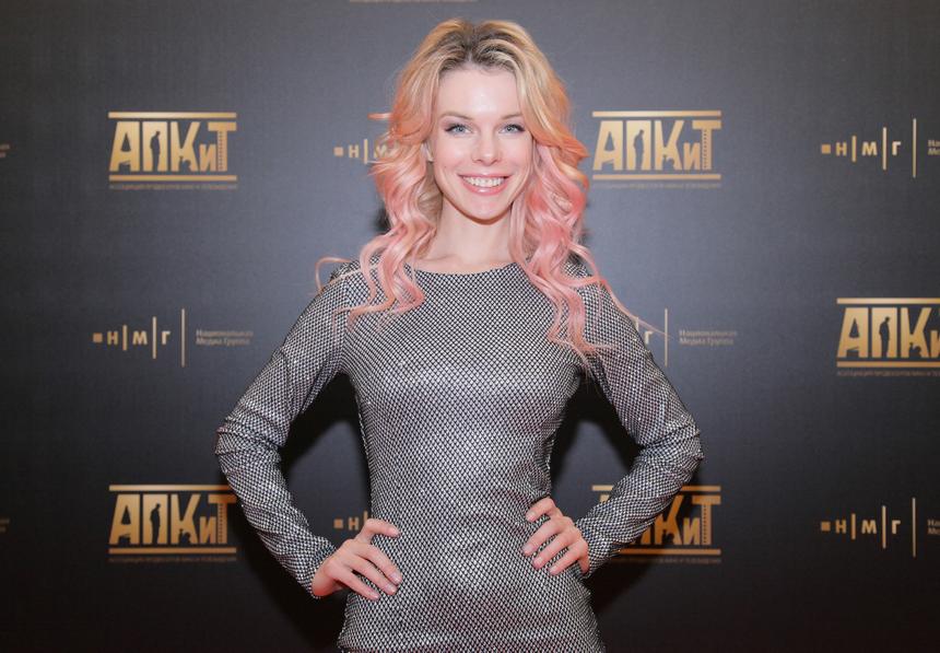 «Берут звезд с большой буквы»: Старшенбаум заступилась за Чеботину и Бузову после критики вокала