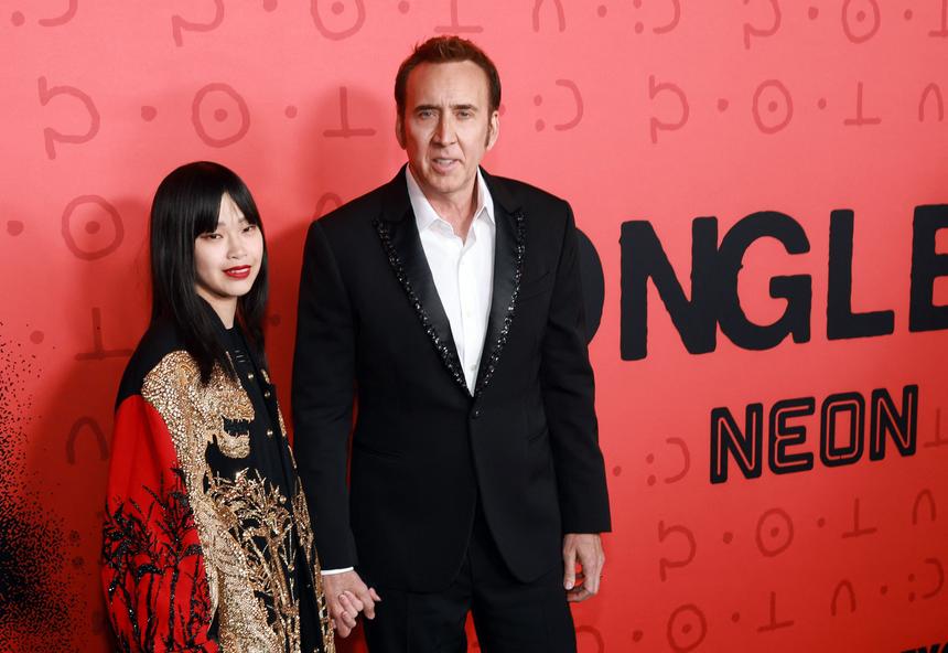 Николас Кейдж появился на публике с женой младше него на 31 год