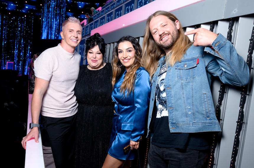 «Несмотря на отсутствие званий»: Олег Влади объяснил успех певицы Лолиты