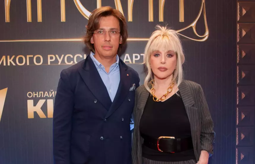 «Денег нет»: картины Пугачевой и Галкина* из замка в Грязи оказались подделкой