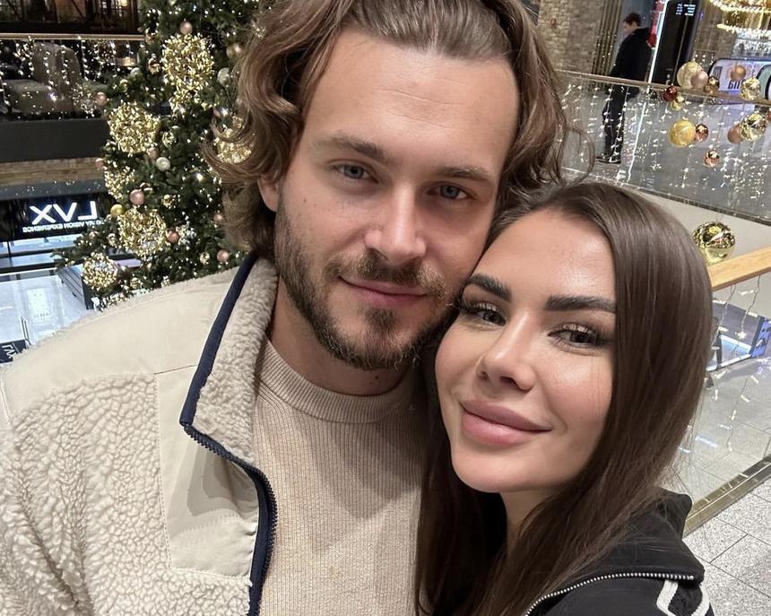 Пережившая выкидыш 29-летняя блогерша София Стужук ждет пятого ребенка