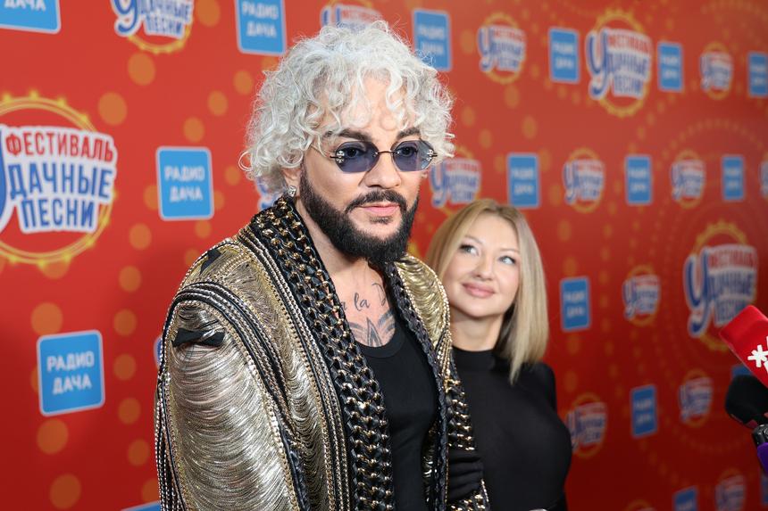 «Вы нарушаете закон»: общественники призвали Филиппа Киркорова покинуть российскую эстраду