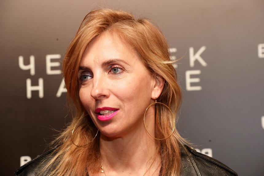 «Вы уже не школьница»: фанаты раскритиковали внешний вид 55-летней Светланы Бондарчук