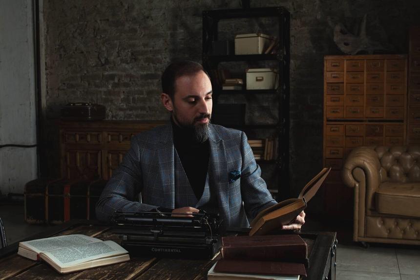 Писатель Игорь Озерский