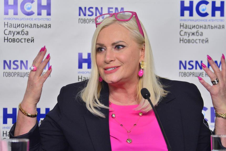 «Я думала»: Гулькина рассказала, что до Инстасамки Шнуров звал в «Ленинград» ее