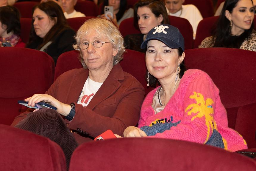 «Кризис среднего возраста давно миновал»: раскрыт секрет третьего брака Аркадия Укупника