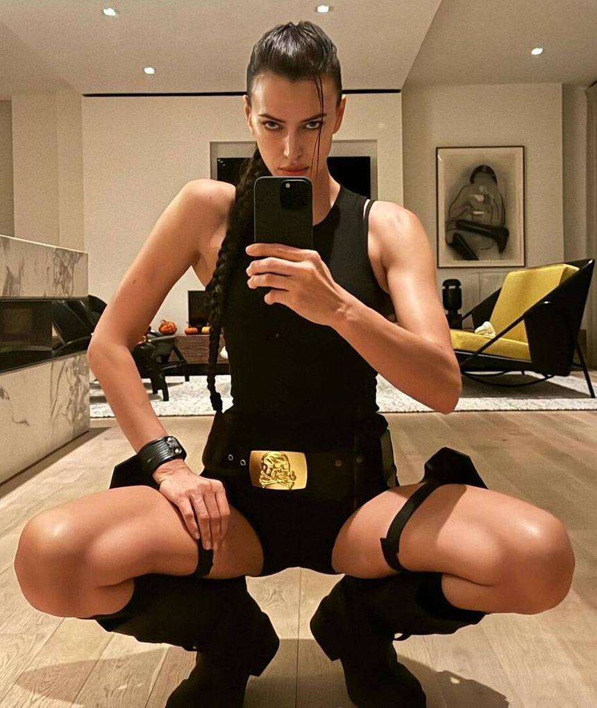 Ирина Шейк повторила культовый образ Анджелины Джоли на Хэллоуин