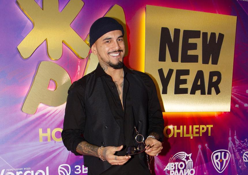 «Папа может нас побаловать»: 12-летний сын Natan'a назвал его заботливым отцом