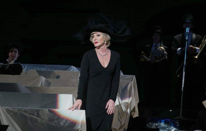 Ее уже трудно узнать: актриса Елена Яковлева удивила публику изменившейся внешностью