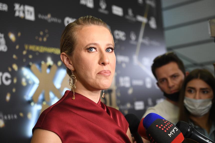 «Жизнь успешных и богатых, их уклад, роскошь»: Ксения Собчак объяснила критику в свой адрес завистью