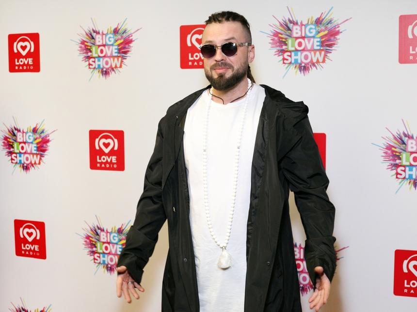 «Я помогаю ей»: Гарик Burito рассказал о подарках жене