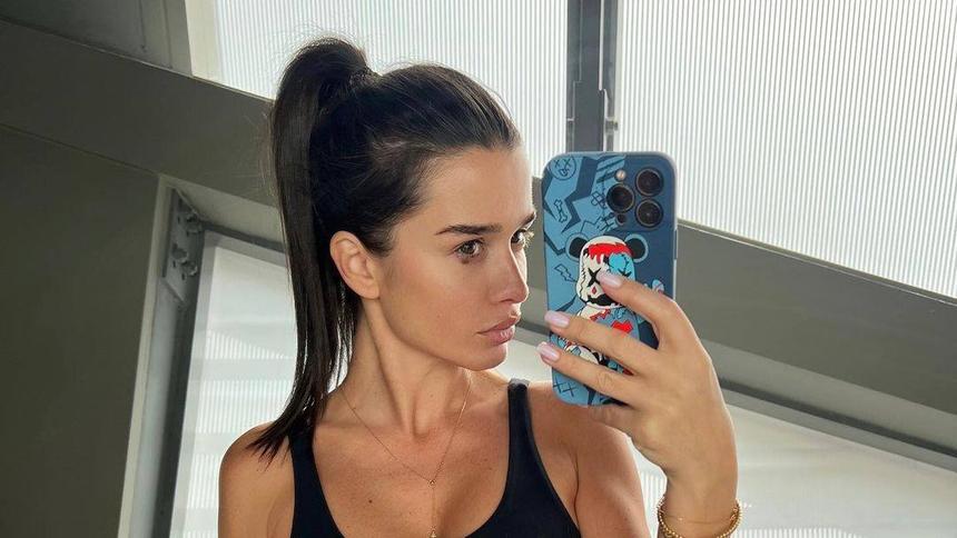 41-летняя Ксения Бородина выложила редкое фото в купальнике