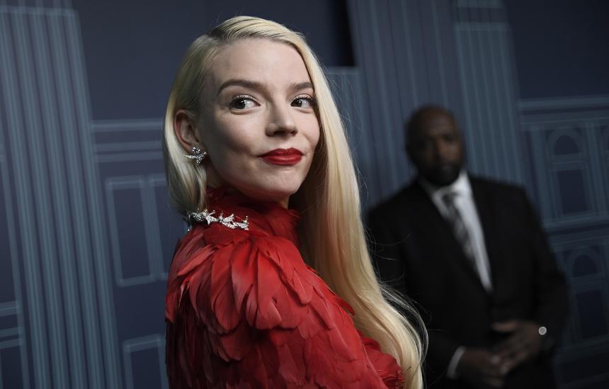 Бандиты в масках ворвались в особняк актрисы Ани Тейлор-Джой и ее мужа в Лондоне