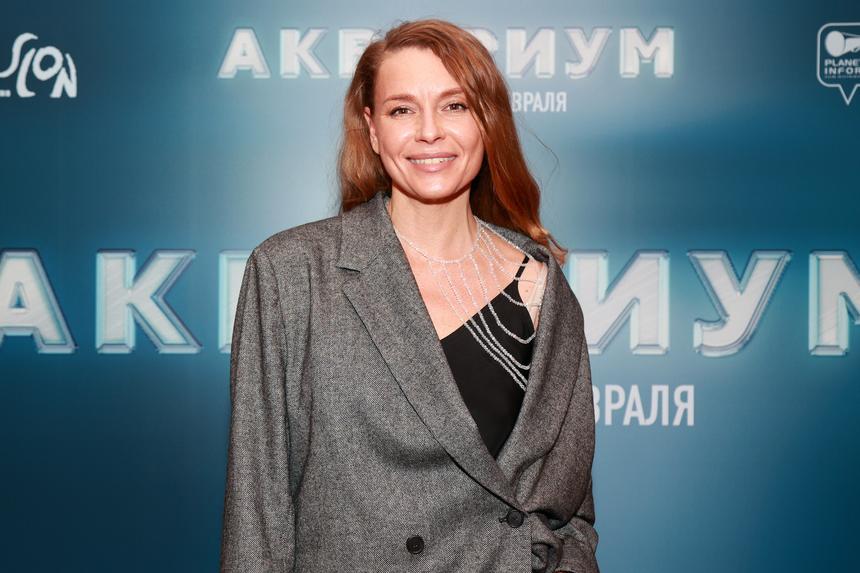 Любовь Толкалина показала внешность без макияжа