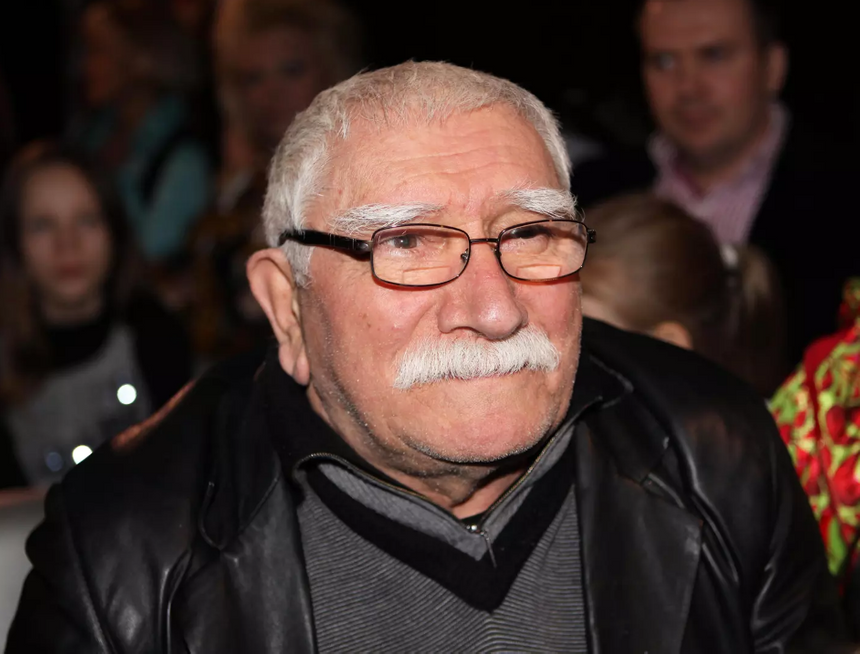 «Он ждет меня, я припозднилась»: вдова Джигарханяна заговорила о смерти