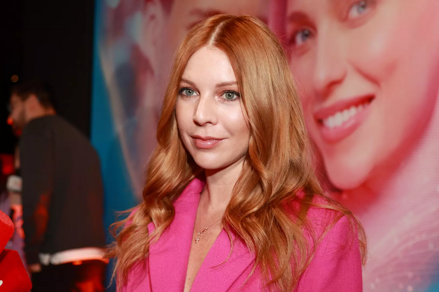 Наталья Подольская вышла в свет в платье с бантом, стоимостью 40 тысяч рублей