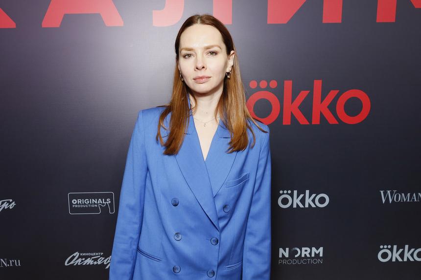 «Открываешь холодильник – а там мышь повесилась»: актриса Елена Николаева о тяжелом детстве