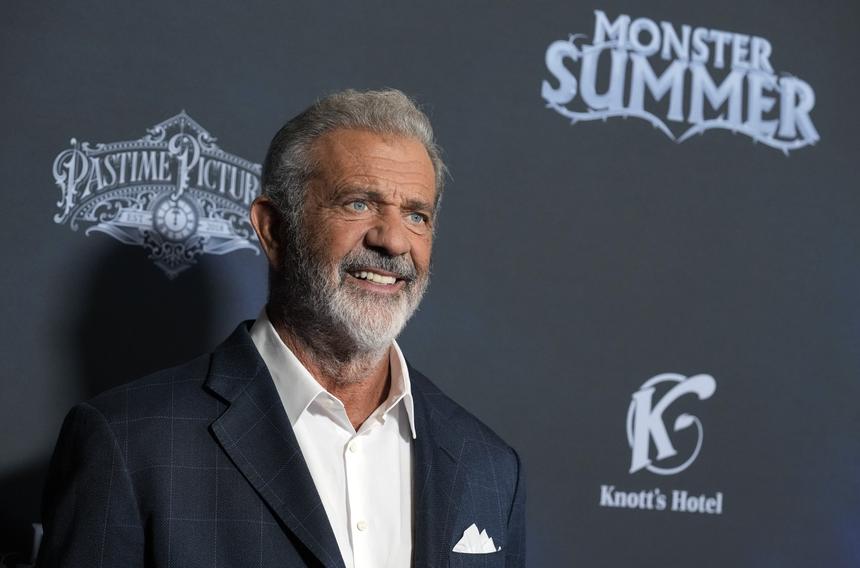 «Как можно скорее»: Мел Гибсон поддержал идею Трампа о запрете символики ЛГБТ* в школах США