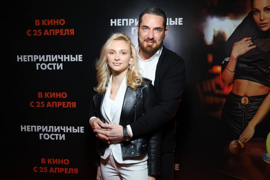 Одежда сильно прикрывает живот: беременная супруга Курбана Омарова раскрыла, из-за чего он ревнует