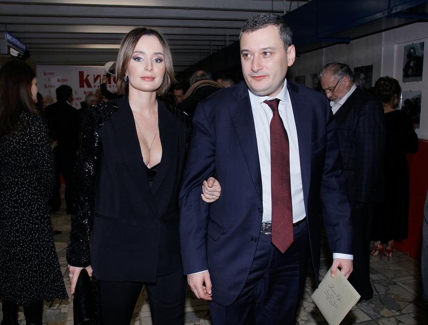 Хинштейн раскрыл детали новых ограничений для иноагентов и релокантов