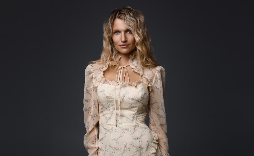 «Потом была вся в синяках»: экс-солистка группы Reflex рассказала, как получала травмы на съемках