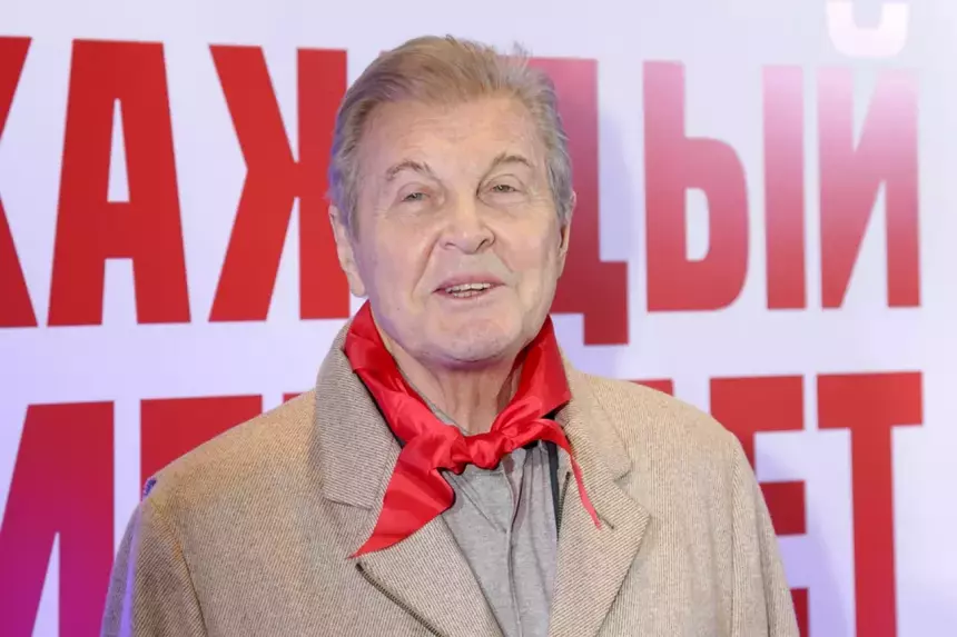 82-летний певец Лев Лещенко пожаловался журналистам на усталость