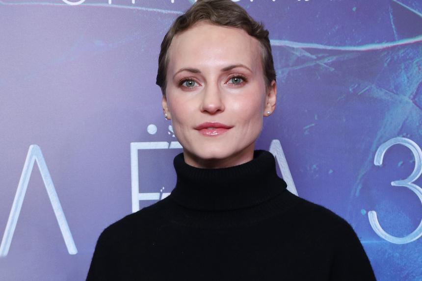 Звезда «Кухни» улетела к сестре в Германию