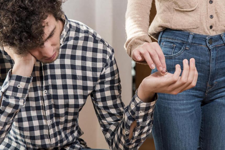 «Ей всегда нужны деньги»: россиянка хочет отменить развод 2015 года с погибшим на СВО