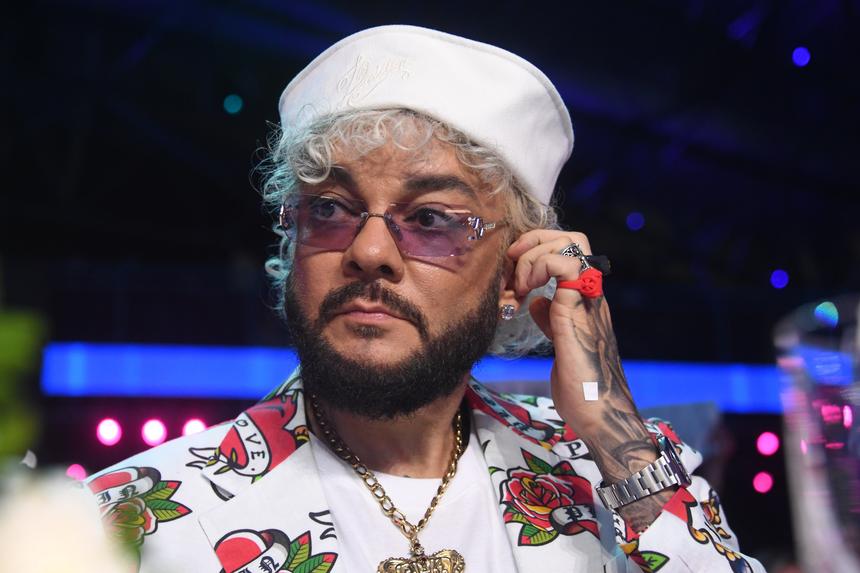 Филипп Киркоров оплатил 31 штраф на 24 тыс. рублей после объявления в розыск