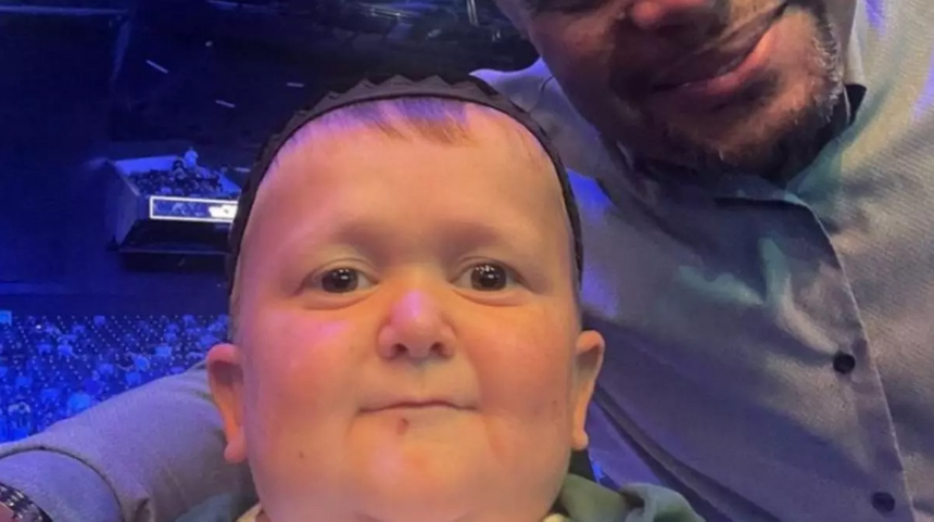 Журналист Такер Карлсон взял интервью у блогера Хасбика