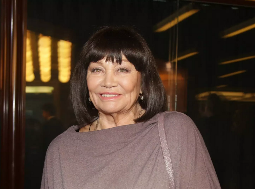 «Погрешения простит ей Бог»: Лариса Лужина высказалась о личной жизни Светланы Светличной