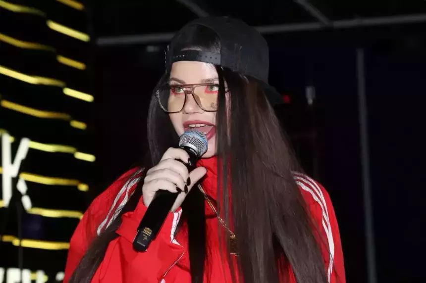 «Девочка сама себе на уме, очень высокомерная»: продюсер раскрыл гонорар и райдер певицы Бьянки