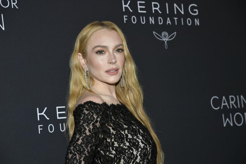 Раскрыта причина внезапного преображения 38-летней Линдси Лохан