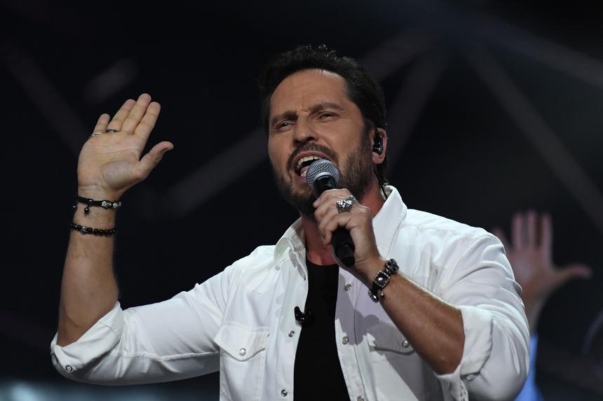 «Кто-то за него забашлял»: как пропавший после начала СВО Ревва вернулся на эстраду и какие у него гонорары