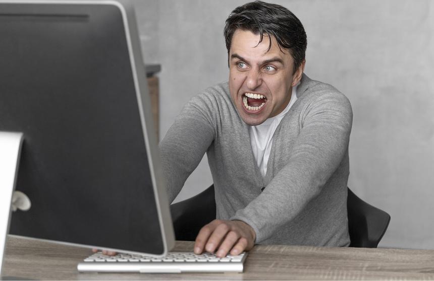 Избил девушку в прямом эфире: треш-стримера «Бабулю хиккана» Алексея Савкина депортируют на Украину