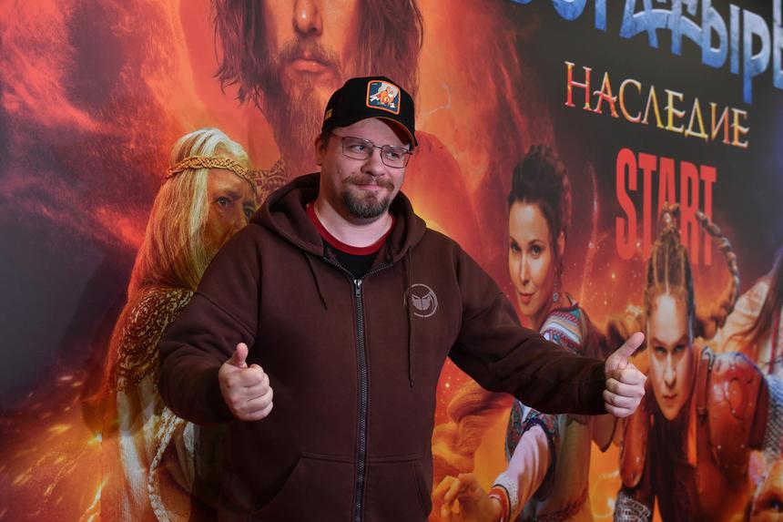 Харламов пересел на китайский автомобиль за 16 млн рублей и заработал более 150 штрафов