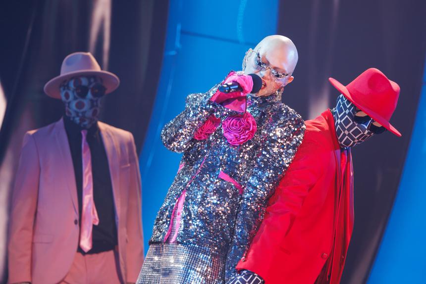 «Чувствовала себя изгоем»: участница шоу «Царица» Анна Калинина о жизни с алопецией