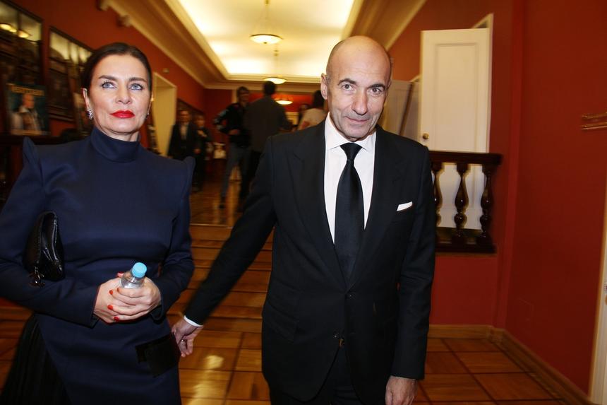 Вернувшаяся из США жена Игоря Крутого отпраздновала с мужем день рождения