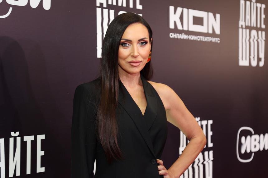 «Как у Чебурашки!»: певица Алсу назвала свой главный комплекс