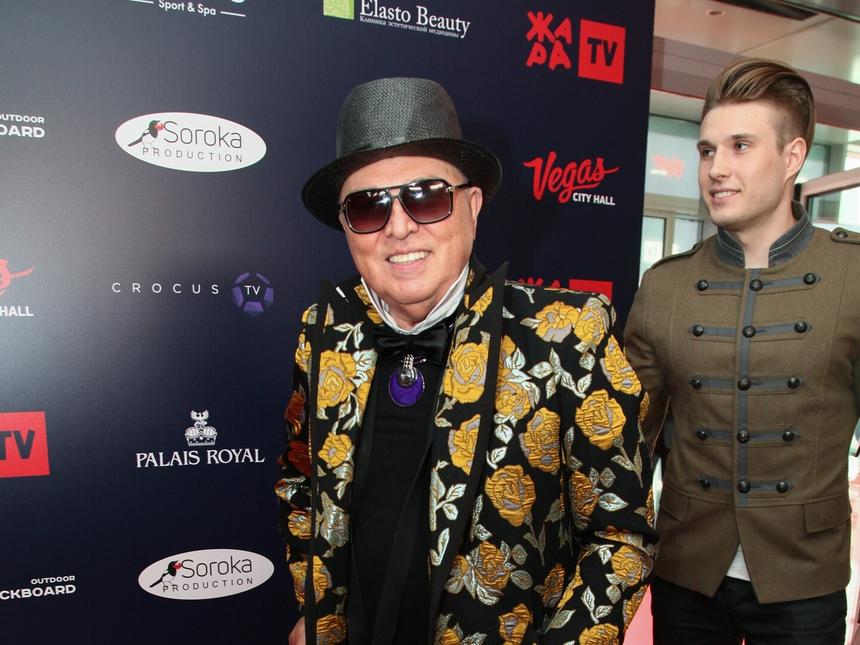 «Простенький, Слава такого не заслужил»: после установки памятника на могиле Зайцева разгорелся большой скандал