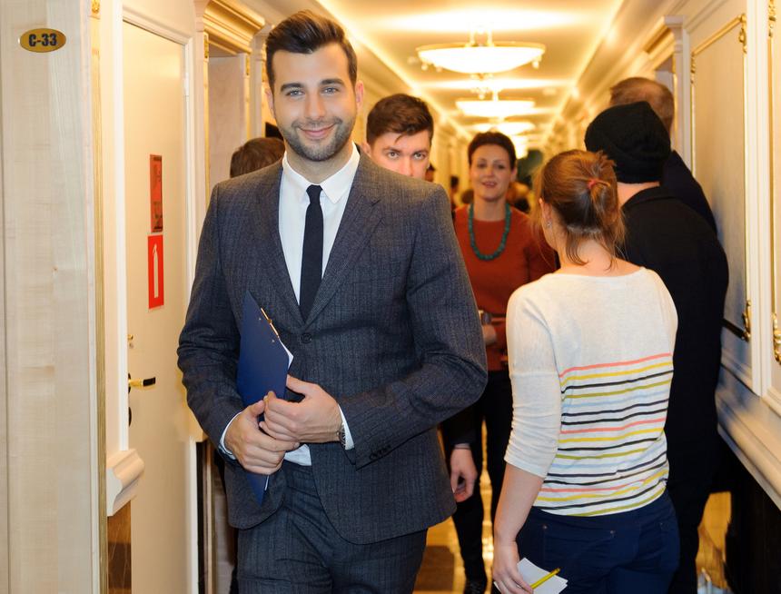 «Быть хочу похож на отца»: Иван Ургант снялся с папой в его день рождения