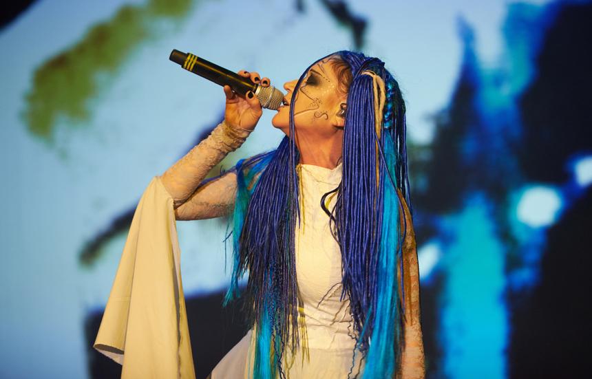 Продюсер раскрыл гонорар пропавшей с медийного поля певицы Линды