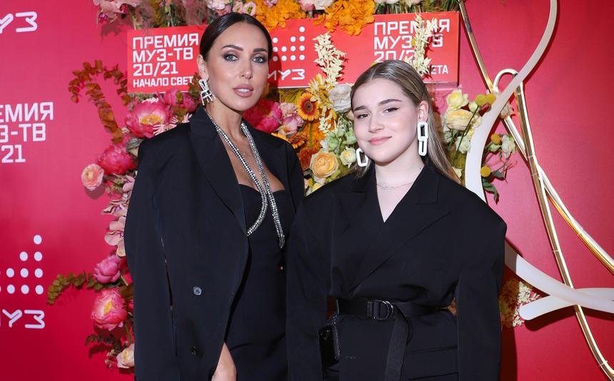 «Спасибо за все»: дочь Алсу публично обратилась к отцу после скандального развода родителей