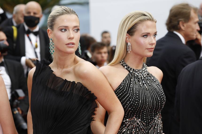 Племянницы принцессы Дианы повторили ее образ с «платьем мести» 1994 года