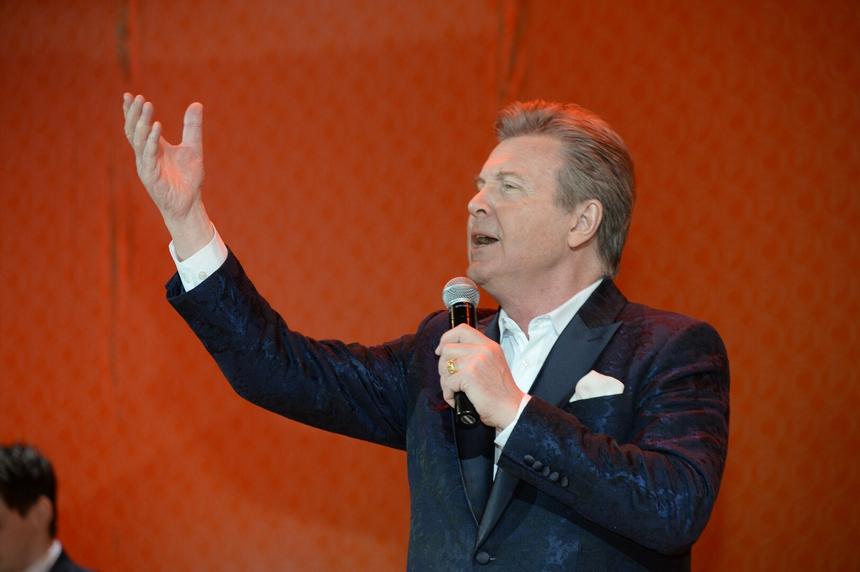 Скандал на «Песне года»: Филиппа Киркорова, SHAMAN и других звезд обвинили в неуважении ко Льву Лещенко