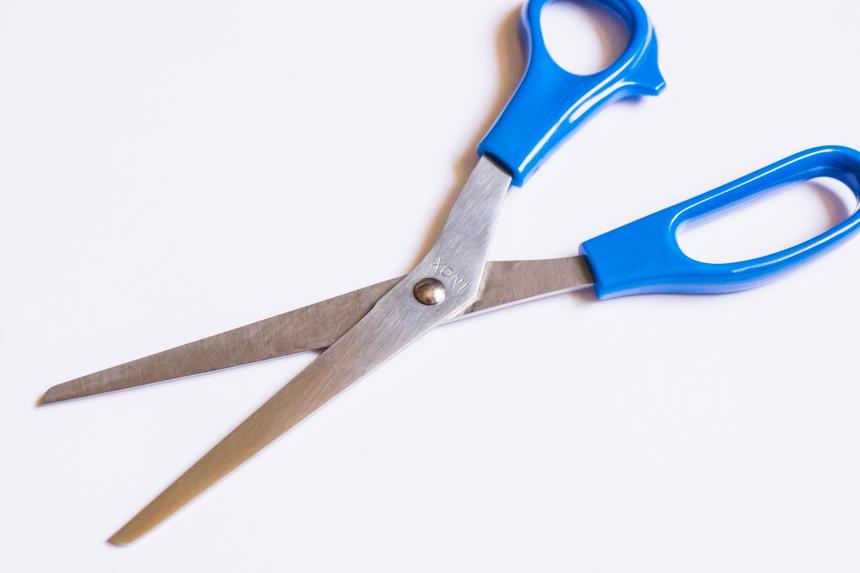 Из желудка жительницы Турции достали 16-сантиметровые ножницы