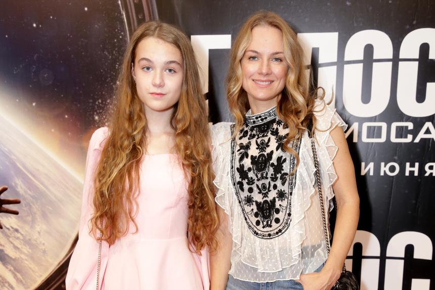 «Во время съемок проекта»: актриса Анна Роскошная рассказала о смерти отца