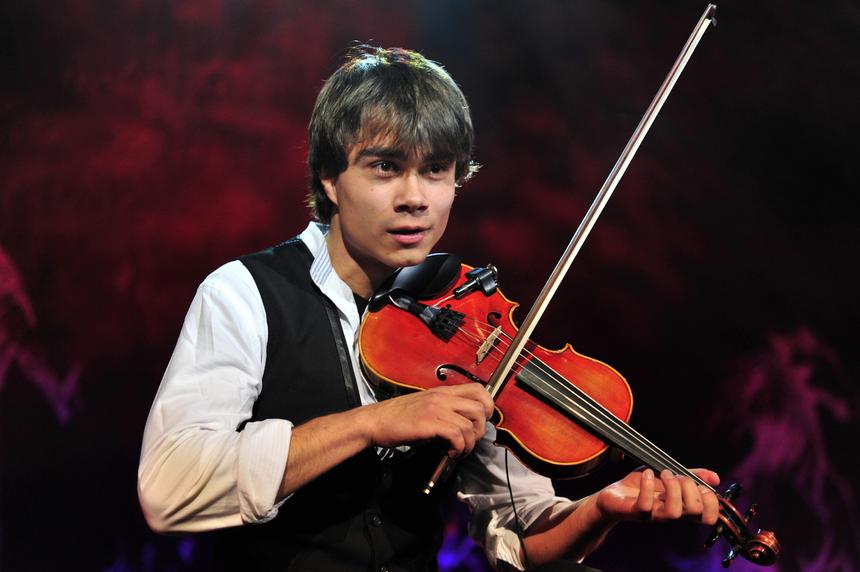 Особые требования: как зарабатывает Александр Рыбак и почему не готов приезжать в Россию