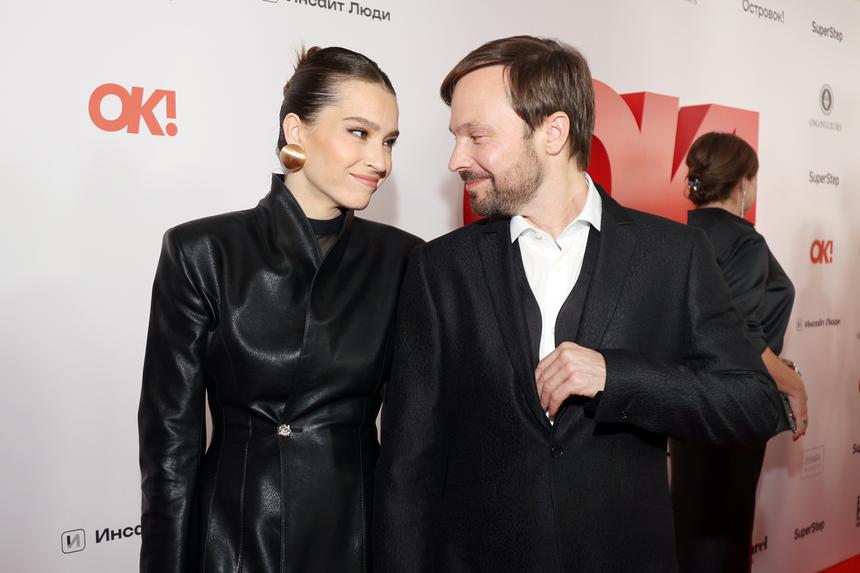 43-летний актер Алексей Чадов снялся в объятиях жены Лейсан на Мальдивах