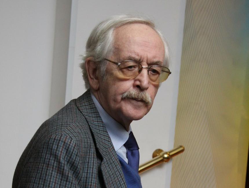 «Сделали надрез даже без наркоза»: раскрыты подробности операции Василия Ливанова